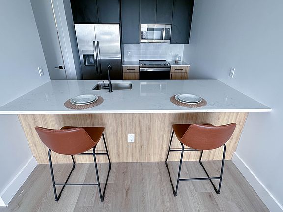 3rd image of 28 Jefferson St #212