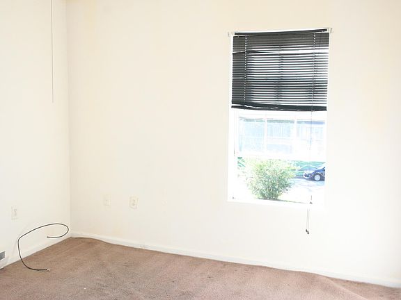 4th image of 2221 Ferndale Ave