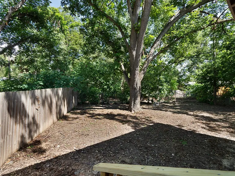 1012 Barbara Dr #B — Photo 22