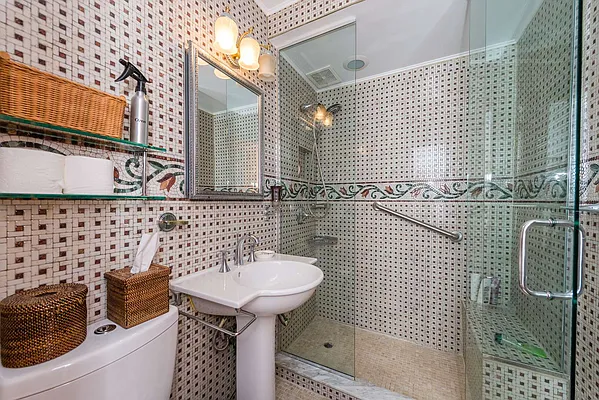 Sold by SBNY RE | media 9