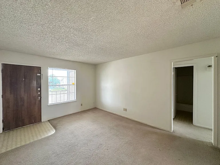 1304 Quail Cir — Photo 5