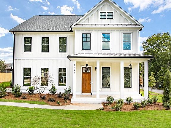2nd image of 2749 Morris Cir SE