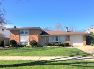 158 W Bradley St, Des Plaines, IL 60016