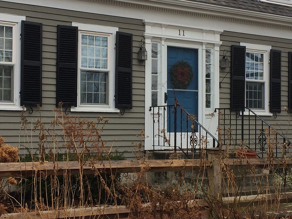 2nd image of 11 Howe St
