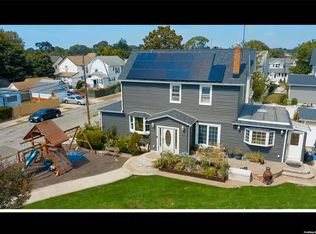 153 Buscher Ave, Valley Stream, NY 11580