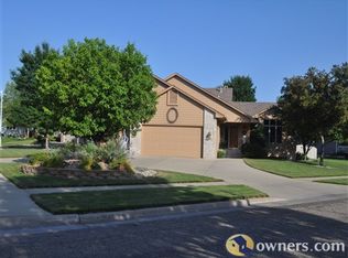 1701 E Ash Grove Cir, Sioux Falls, SD 57108