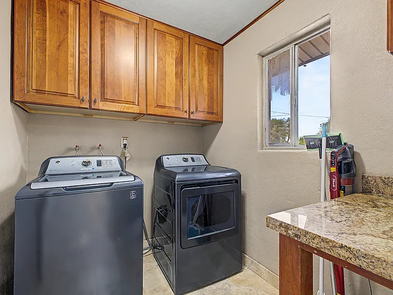 3346 E Cochise Dr — Photo 35