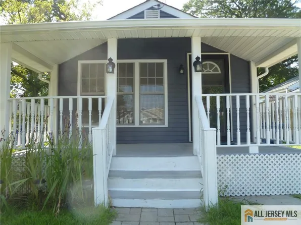 184 Hilltop Blvd, Keyport, NJ 07735