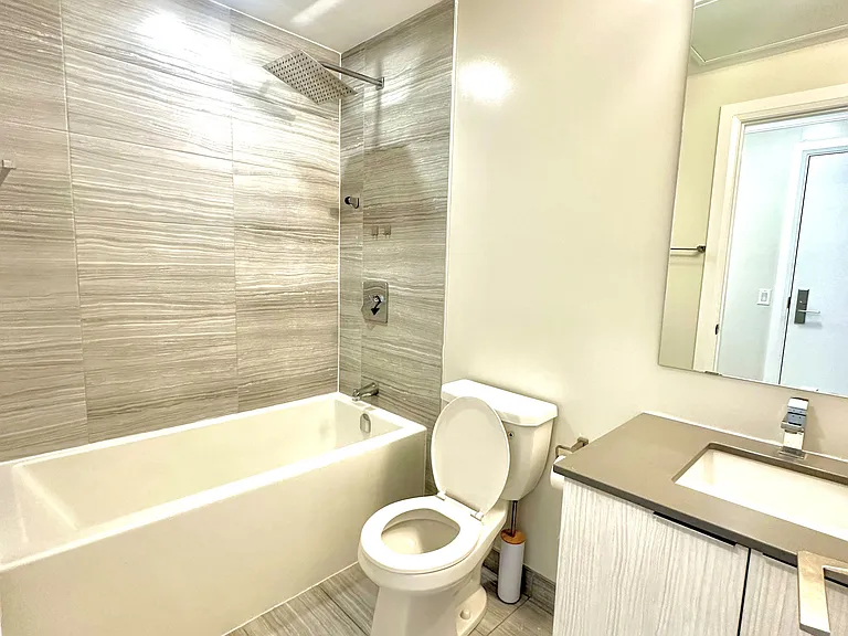 120 Parliament St #1606 — Photo 1