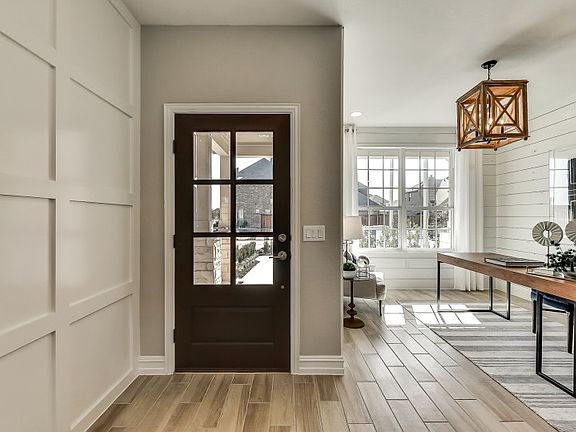 Welcoming entryway into home