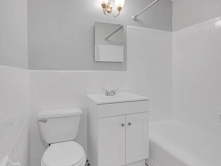 John Jay Apartments — Photo 22