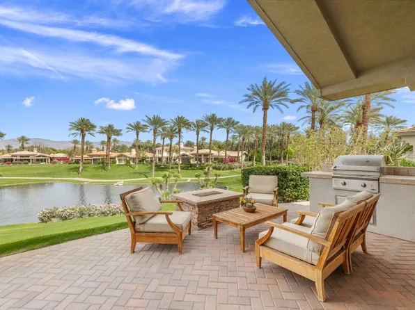 526 Desert Holly Dr, Palm Desert, CA 92211
