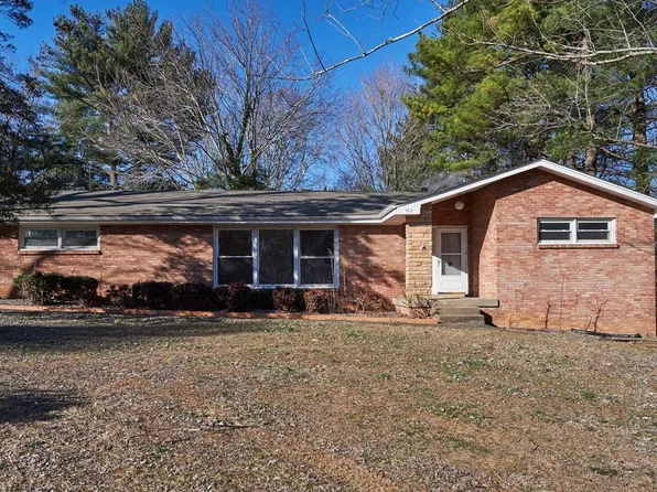1434 S Pawnee Dr, Springfield, TN
