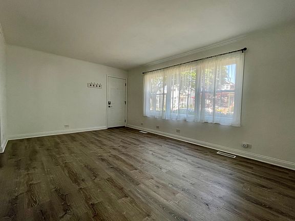 5th image of 4135 N Meade Ave #1