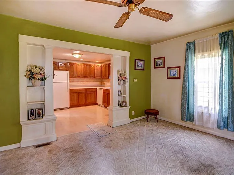 1739 N Gulick Ave — Photo 3