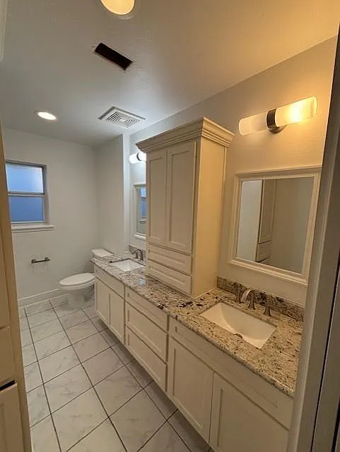 4 bed, 2.5 bath, 2201 sqft, $2,950 — Photo 4