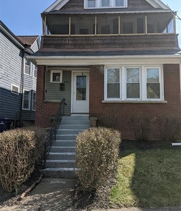 1st image of 831 Ashland Ave