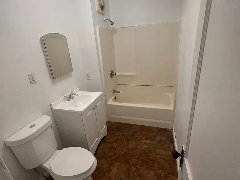 1608 Tracy St #2 — Photo 6