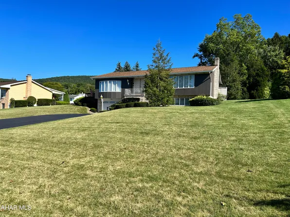 1221 Van Buren Ave, Altoona, PA 16602