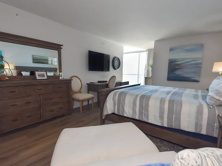 1780 Avenida Del Mundo #905 — Photo 11
