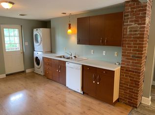 544 Valley Rd APT C, Ambridge, PA 15003