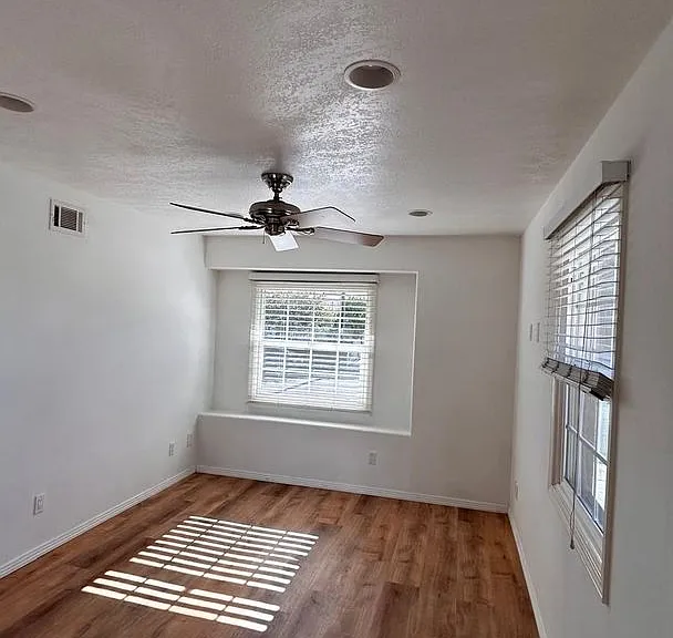 1483 La Corta Cir — Photo 22