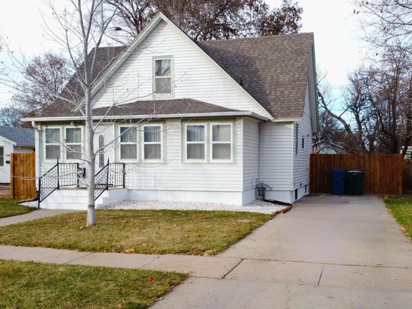 538 E 26th St, Kearney, NE 68847