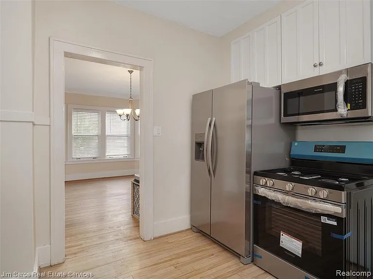 1100 Beaconsfield Ave #1100 — Photo 10