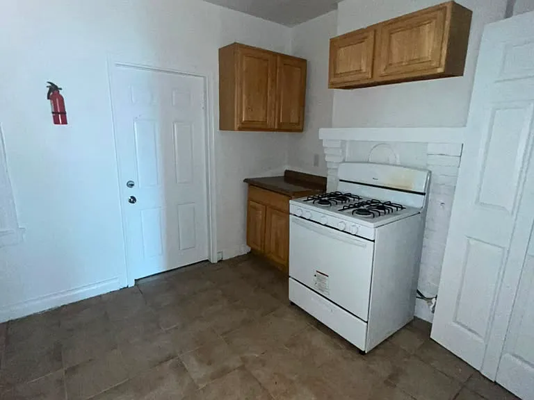 29 Ellington St #3E — Photo 3