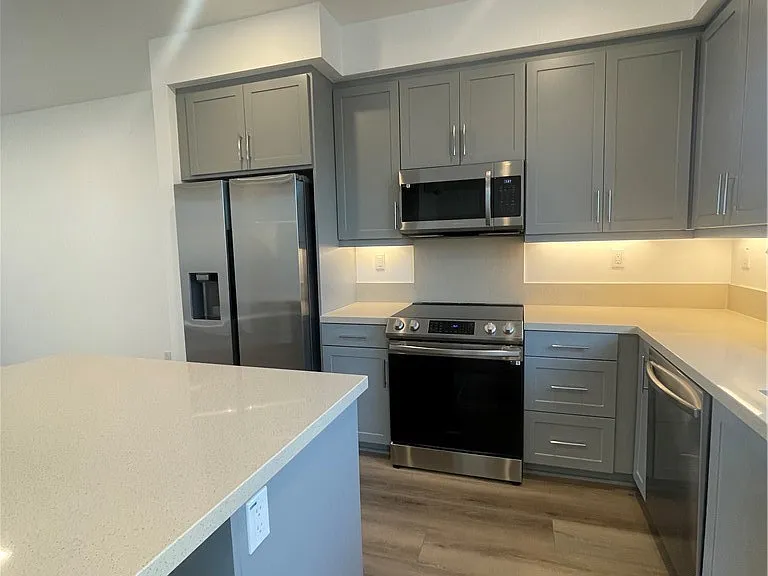 610 Dawson Ave — Photo 10