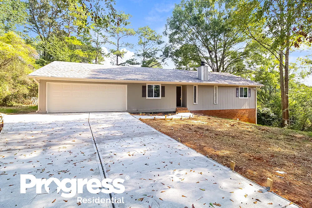 632 Country Club Dr photo 1
