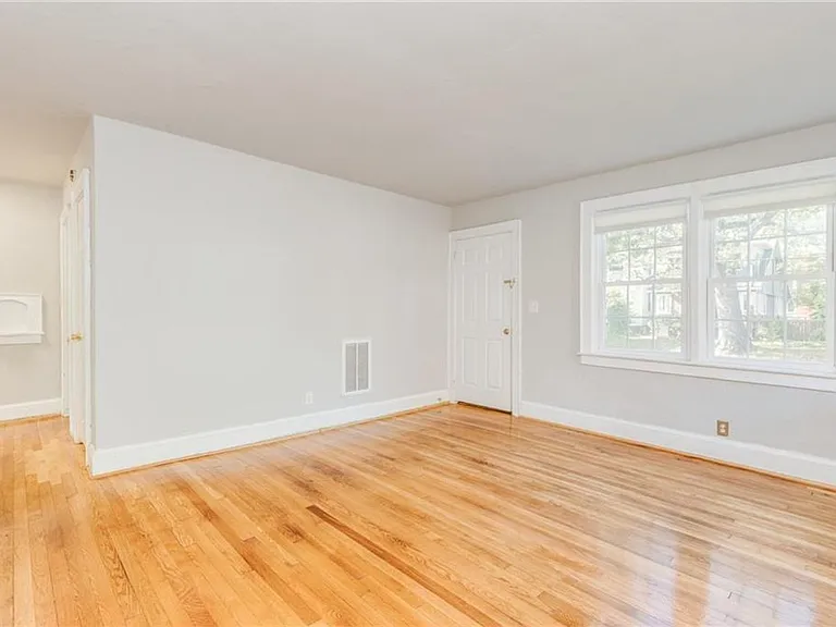 4008 Colonial Ave — Photo 6