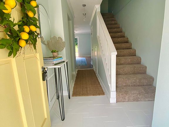 2nd image of 2598 1st Ave #B