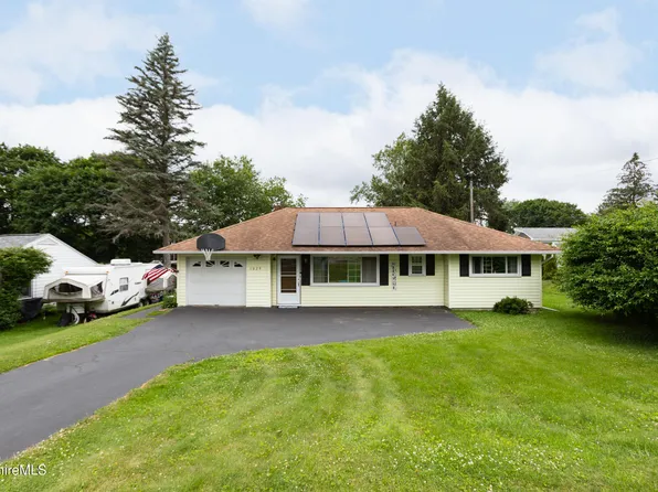 1029 South St, Dalton, MA 01226