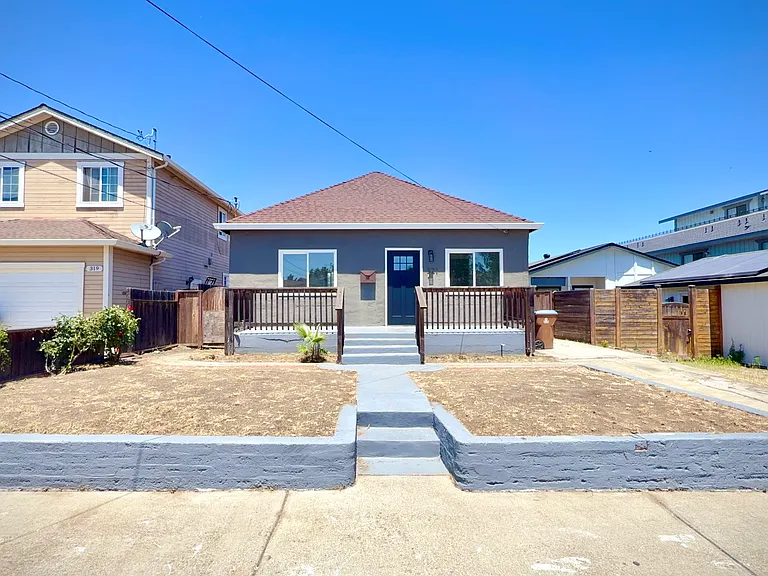 321 Nash Ave — Photo 1