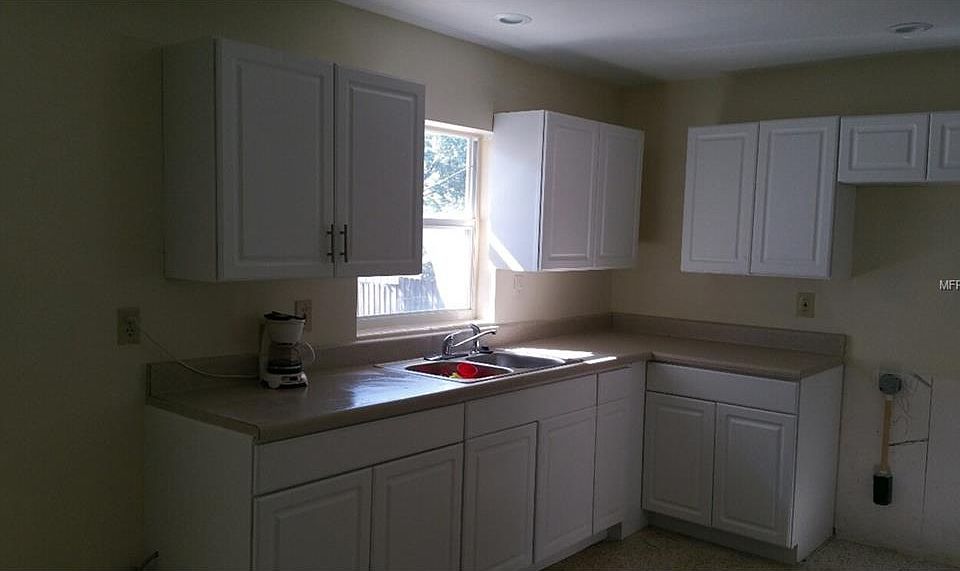 2nd image of 830 Hillside Ave