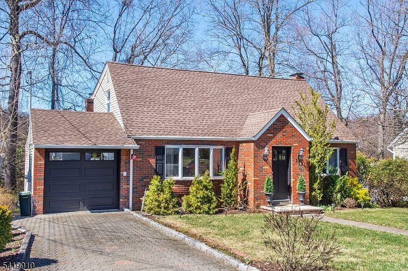 1st image of 219 Linden Rd