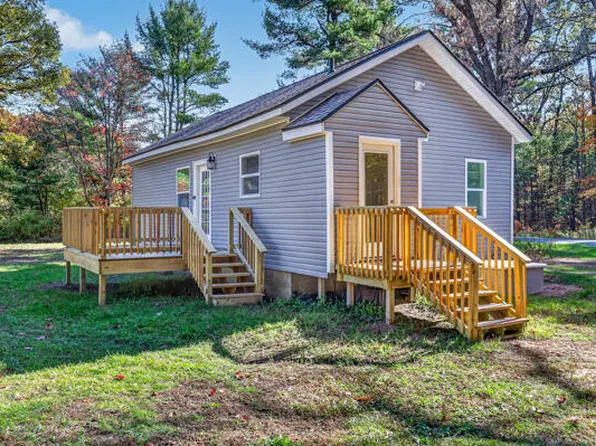 538 E White Lake Dr, Twin Lake, MI 49457