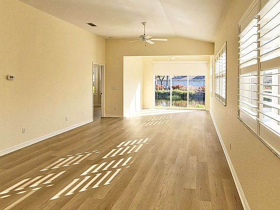 3rd image of 227 Vista Del Lago Way