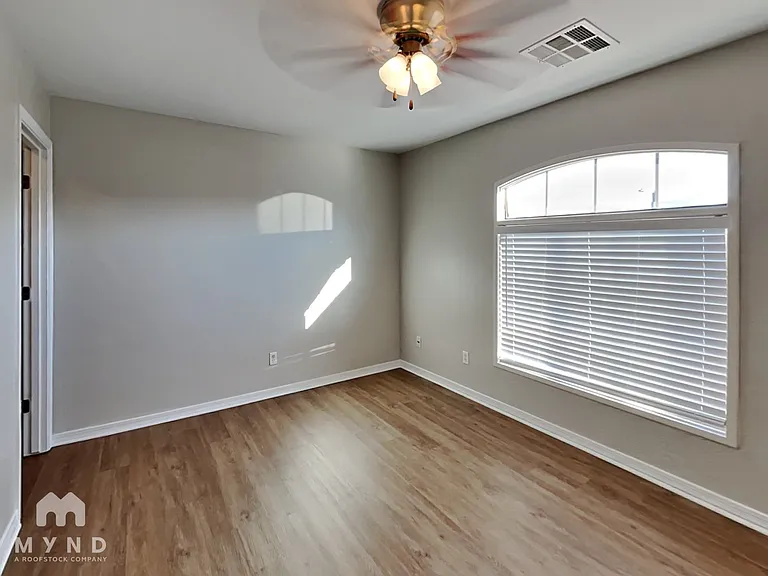 17524 W Mandalay Ln — Photo 20