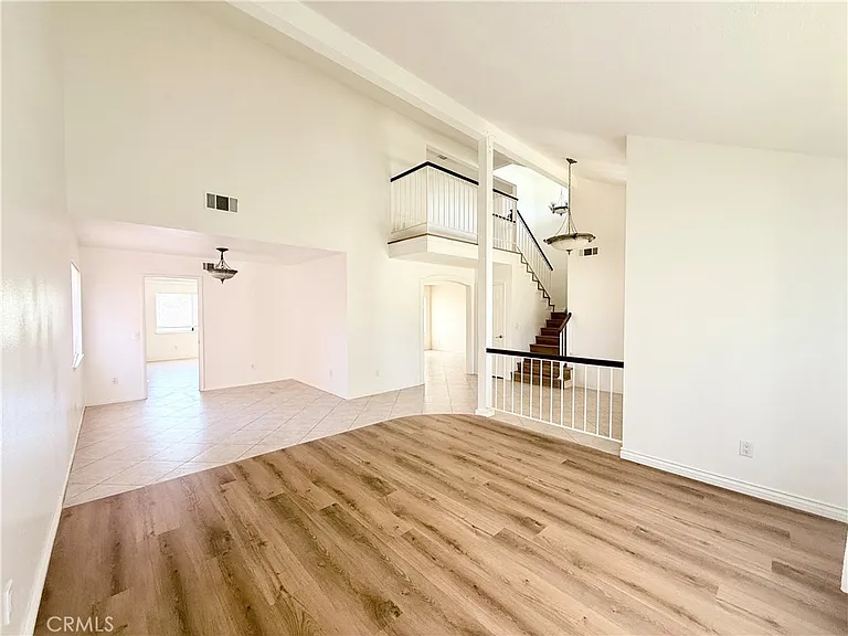 1360 N Hacienda Dr — Photo 9