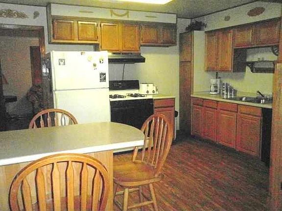 5th image of 2306 5th St