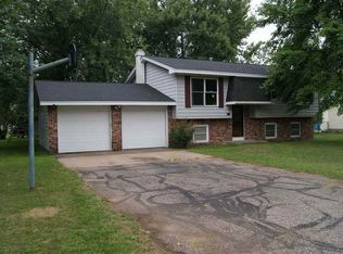 911 Ver Bunker Ave, Port Edwards, WI 54469