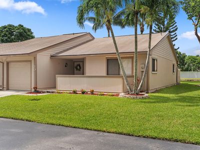 30 Farnworth Drive, Boynton Beach, FL, 33426