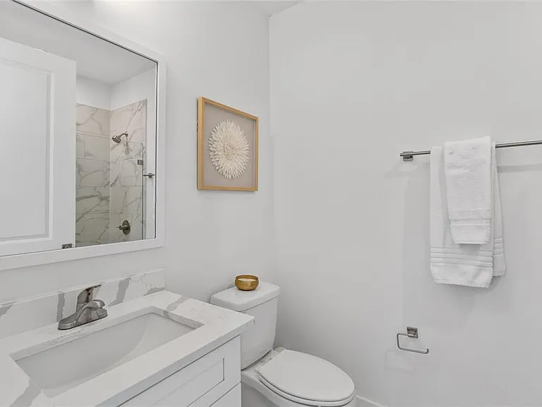 758 Highland Ave #13 — Photo 7