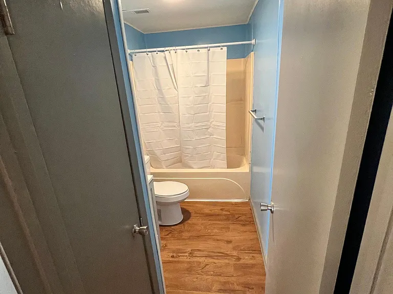 3504 Cole Ave #B — Photo 8