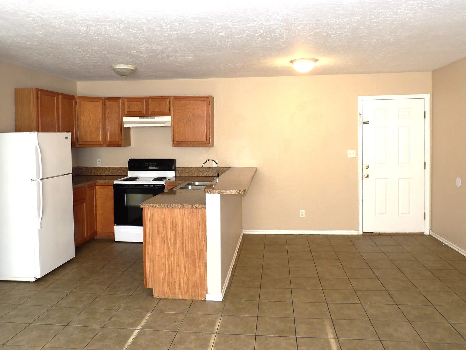 2 bed, 1000 sqft, $725 — Photo 2