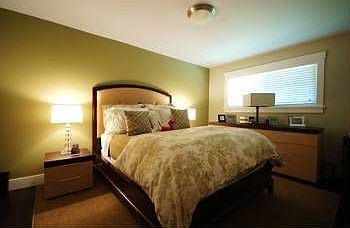Guest bedroom