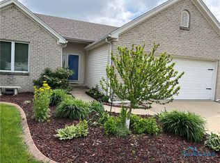 4435 Clearwater Dr E, Maumee, OH 43537