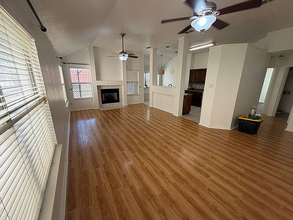 4th image of 12933 Honey Locust Cir